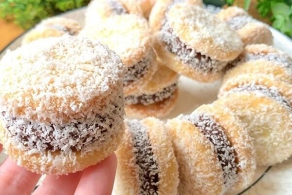 KEKSIĆI ZA 10 MINUTA! Ovaj recept ćete praviti svaki dan. Bez putera ukusni kolačići!