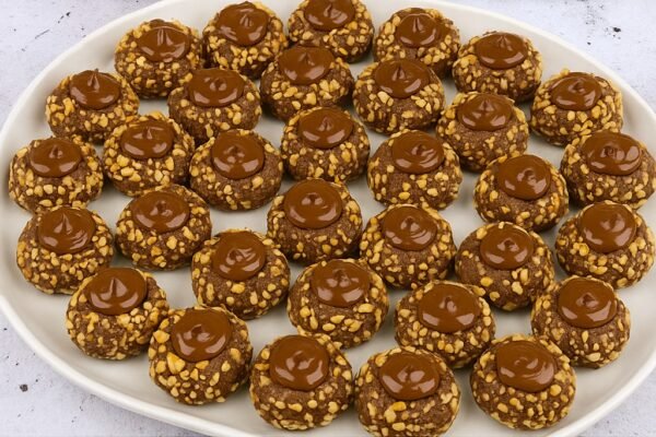MALI ZALOGAJI, VELIKI OKUS! LJEŠNJAK GNIJEZDA 🥜🍪 Savršen spoj hrskavih i kremastih slojeva!